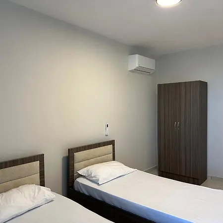 Kodra Apartment *
